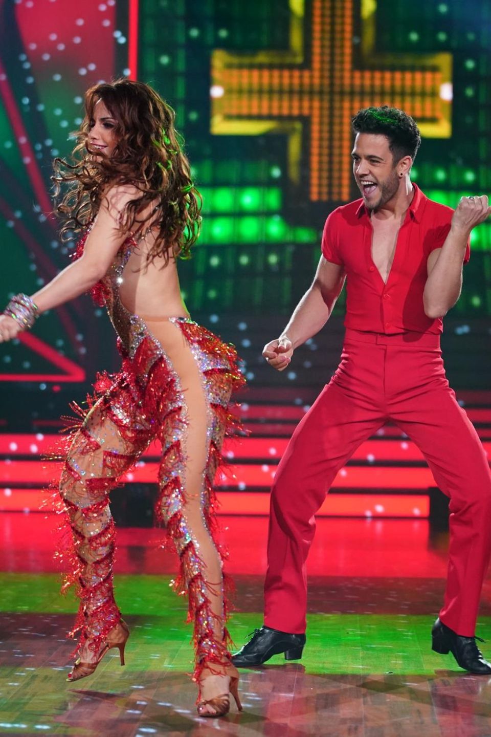 Christina Luft und Luca Hänni tanzen den Samba