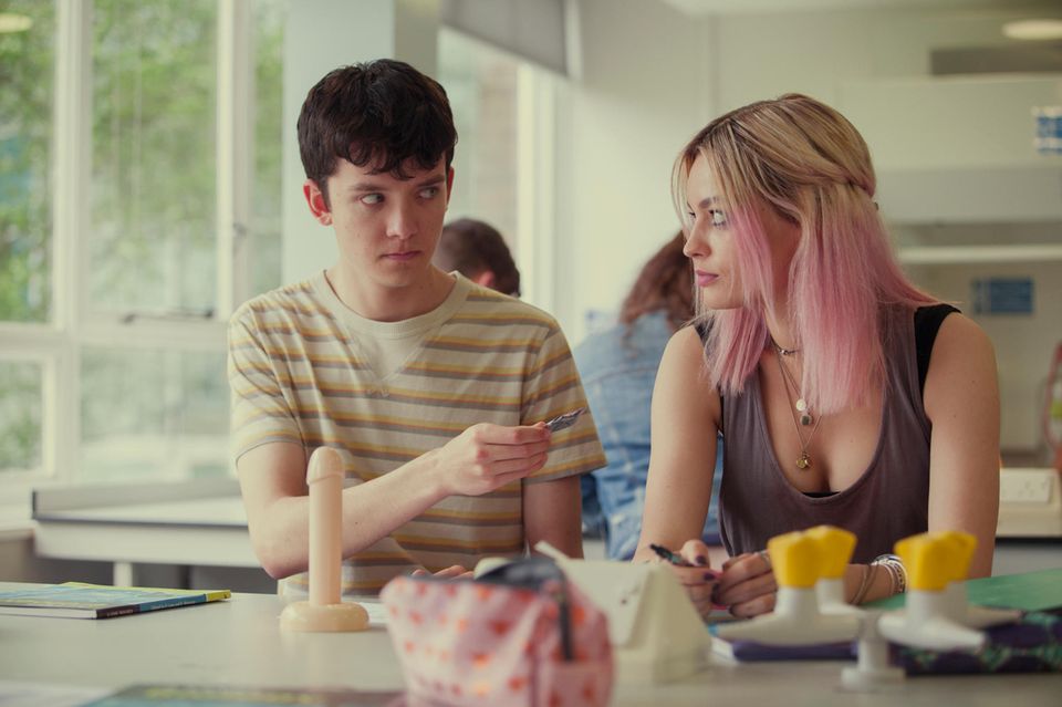 "Grace and Frankie": Otis (Asa Butterfield) und Maeve (Emma Mackey) Otis (Asa Butterfield) und Maeve (Emma Mackey)