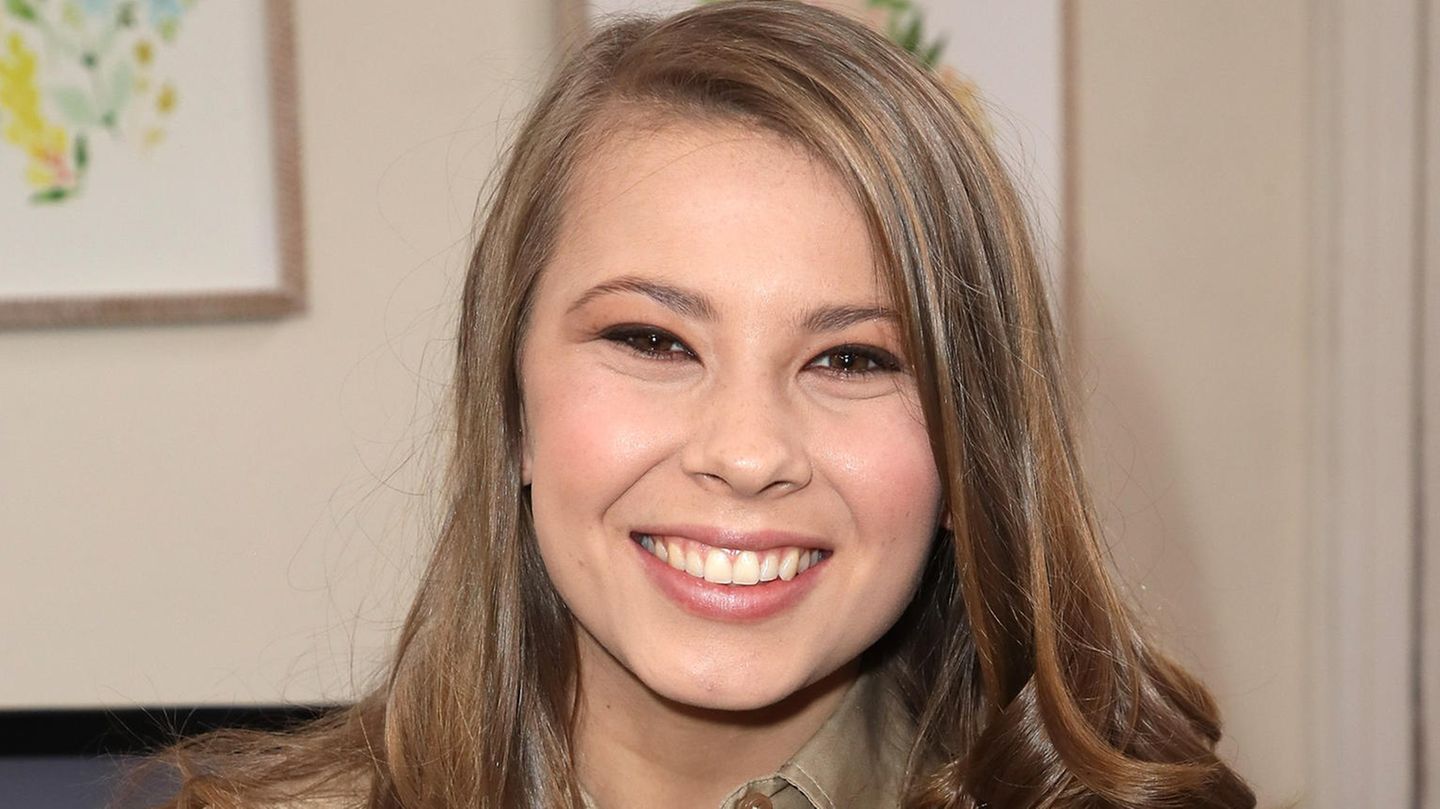 Bindi Irwin Fakes