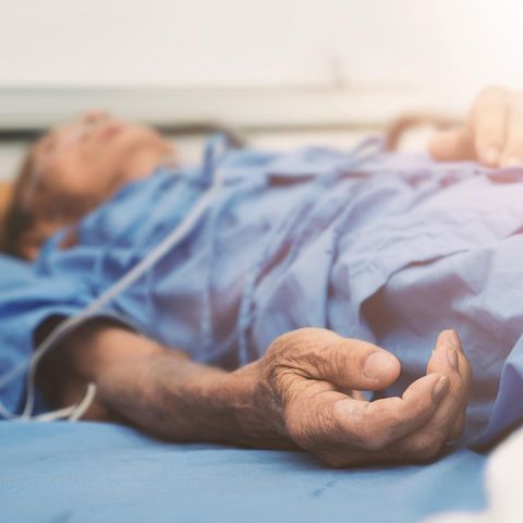 Ein 101-jähriger Mann aus Italien hat die Corona-Infektion überlebt. (Symbolbild)