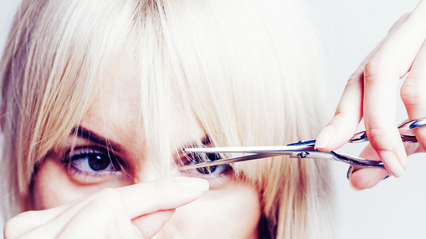 Haare Erst Schneiden Dann Färben Oder Umgekehrt Haare selber schneiden: 5 Anleitungen für die DIY-Frisur | GALA.de