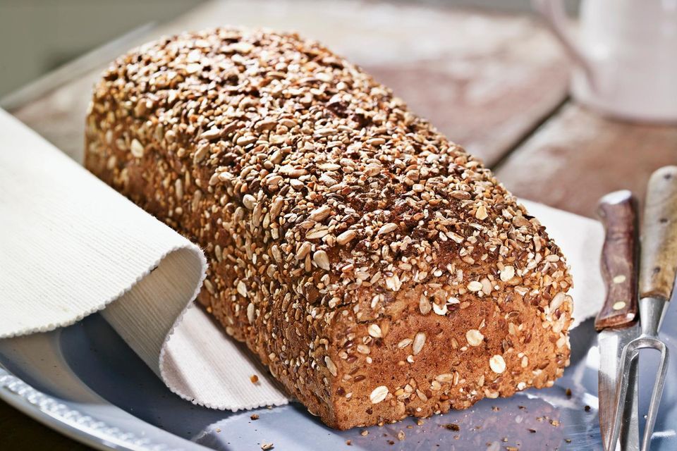 Brot selber backen: saftiges Vollkornbrot in 3 Minuten | GALA.de
