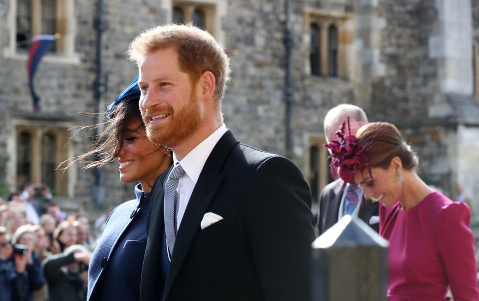 12. Oktober 2018  Heute stehen weder Kate noch Meghan im Mittelpunkt, sondern eine andere royale Dame: Prinzessin Eugenie heiratet auf Schloss Windsor Jack Brooksbank. Die Gäste sind bester Laune.