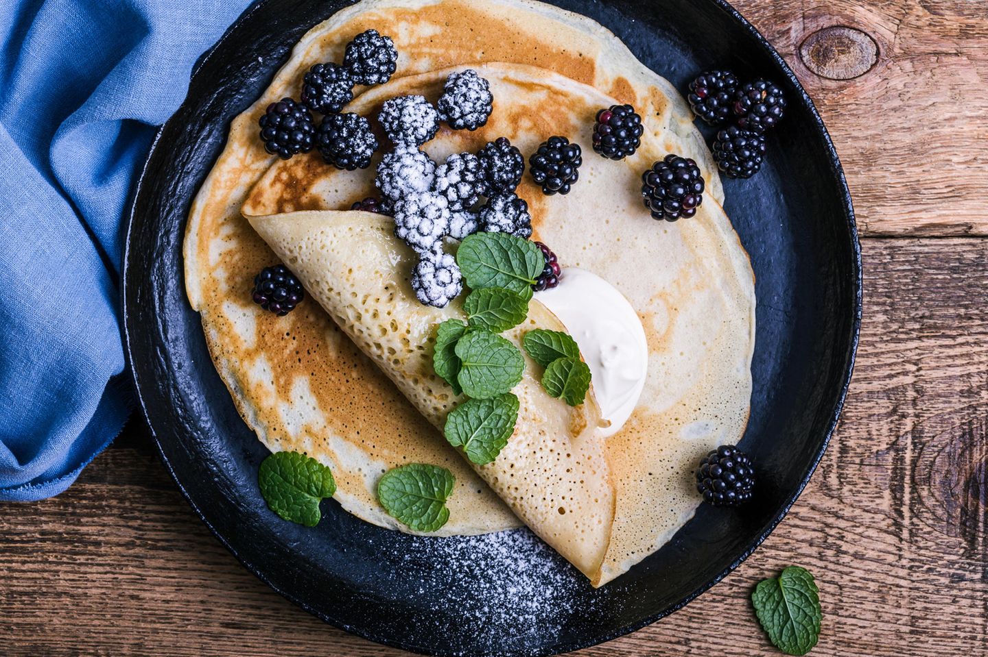 Rezept: Pfannkuchen ohne Milch – mit nur 5 Zutaten | GALA.de