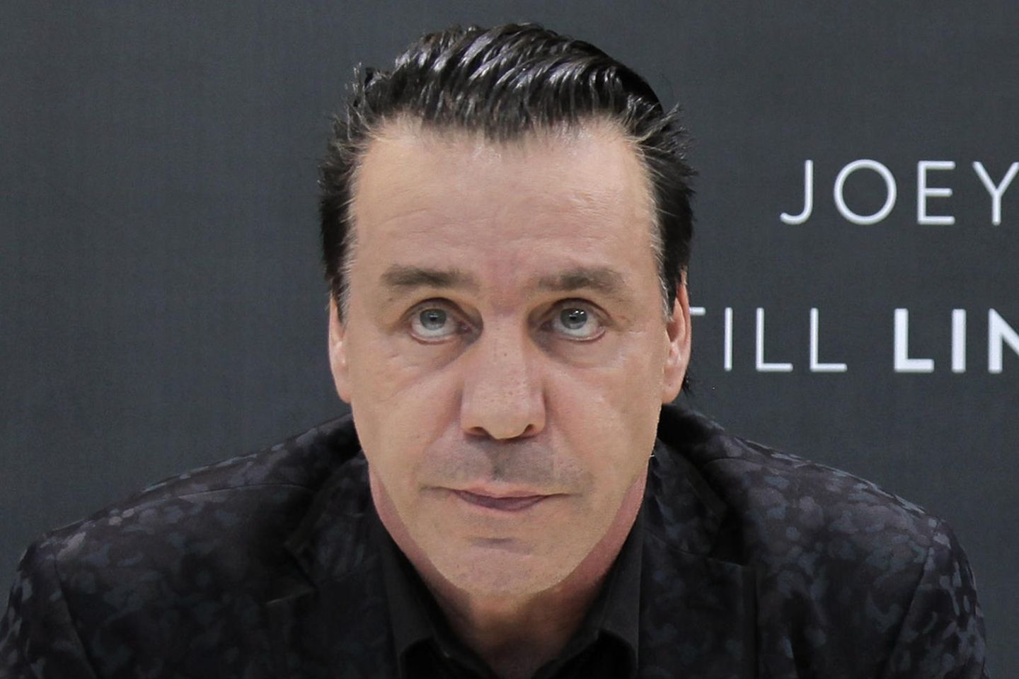 Till Lindemann, Sänger und Autor