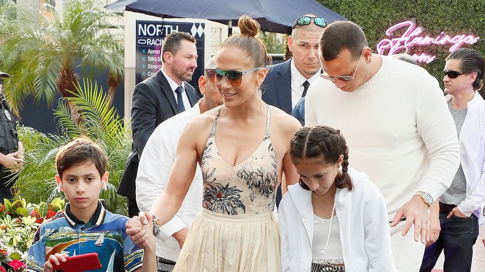 News Im Video Jennifer Lopez Alex Rodriguez Die Sportliche Familie Zeigt Ihr Neues Hobby Gala De