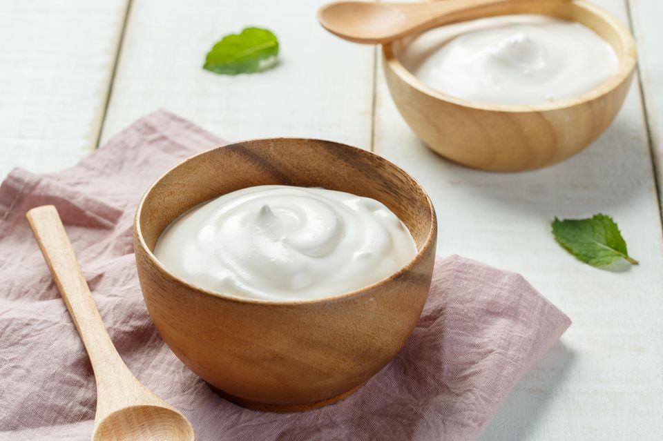 Joghurt selber machen bringt nicht nur Spaß in der Küche, sondern ist obendrein noch viel gesünder. 