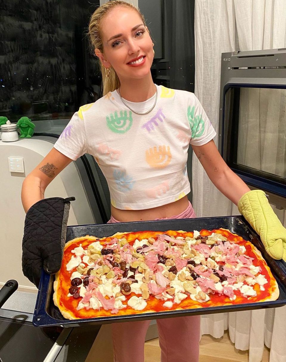 Pizza für alle! Chiara Ferragni weiß, wie sie ihre Familie in dieser schwierigen Zeit glücklich machen kann.
