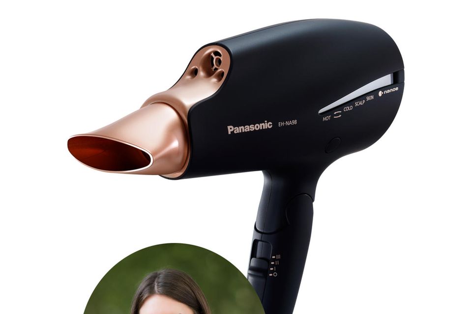 GALA Beauty Probe : Föhnen und dabei die Kopfhaut schonen? Redakteurin Jessica testet den neuen Haartrockner von Panasonic. Föhnen und dabei die Kopfhaut schonen? Redakteurin Jessica testet den neuen Haartrockner von Panasonic.