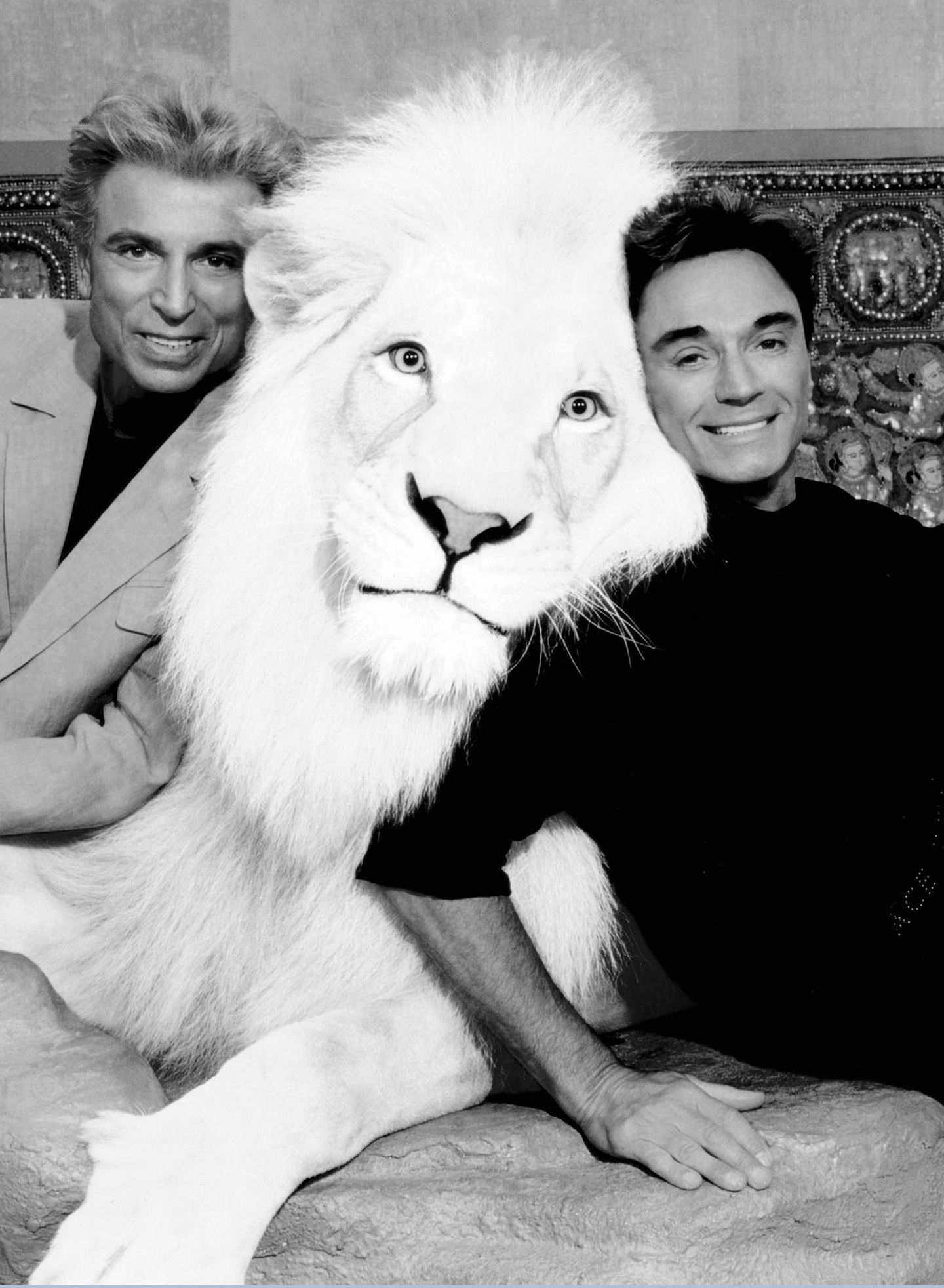Siegfried Und Roy Unfall 2003 / Siegfried & Roy - Die Knige Von Las