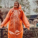 12. Mai 2020  Es gibt kein schlechtes Wetter, nur unpassende Kleidung! Nach zwei Monaten zuhause genießt Nina Bott den ersten Ausflug in den Hamburger Tierpark Hagenbeck. Dieser Freude kann auch das Schmuddelwetter nichts anhaben.