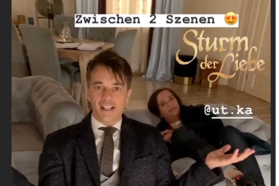 "Sturm der Liebe": Lorenzo Patané und Uta Kargel in einer Drehpause Lorenzo Patané und Uta Kargel in einer Drehpause