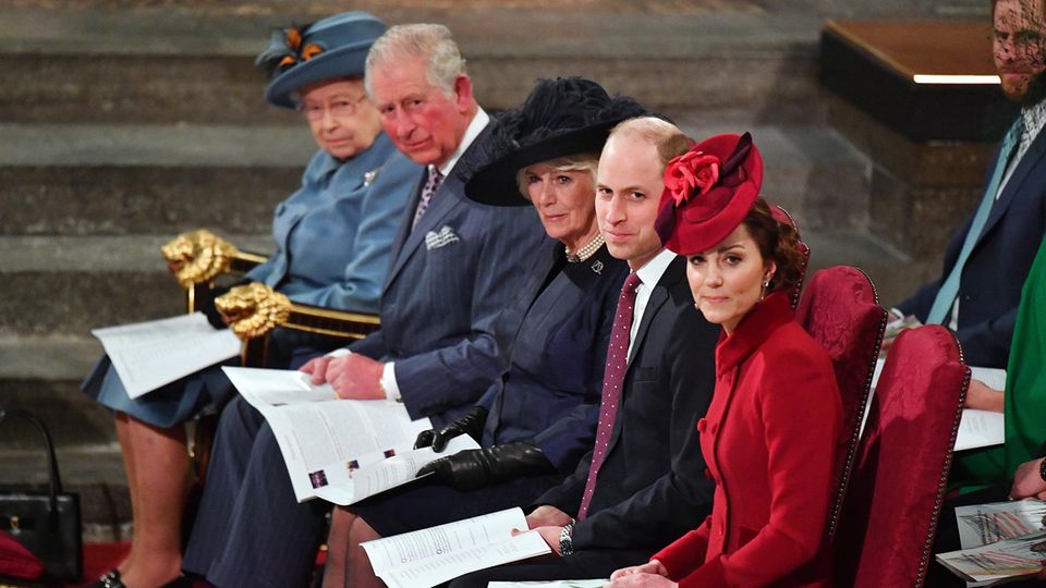 Queen Elizabeth, Prinz Charles, Herzogin Camilla, Prinz William und Herzogin Catherine
