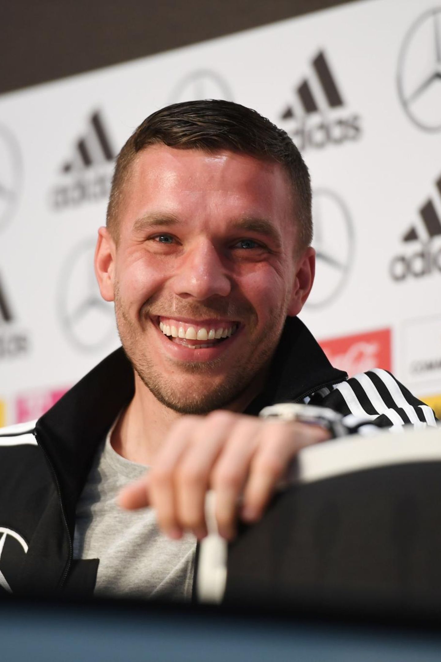 Lukas Podolski Sohn Louis Und Tochter Maya Zeigen Ihr Tanztalent Im Video Gala De