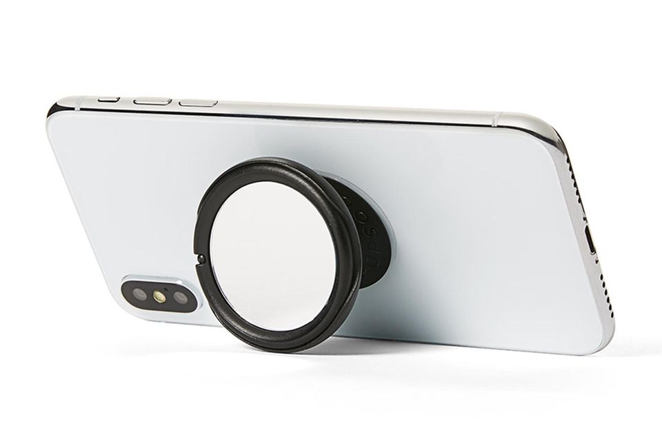 Das eigene Selfie optimieren? Redakteurin Ilka testet die Vorzüge des neuen PopGrip Mirrors. 
