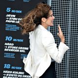 12. Juni 2020  Während der Erkundungstour durch den Themenpark testet die Prinzessin einen Sturm-Simulator.