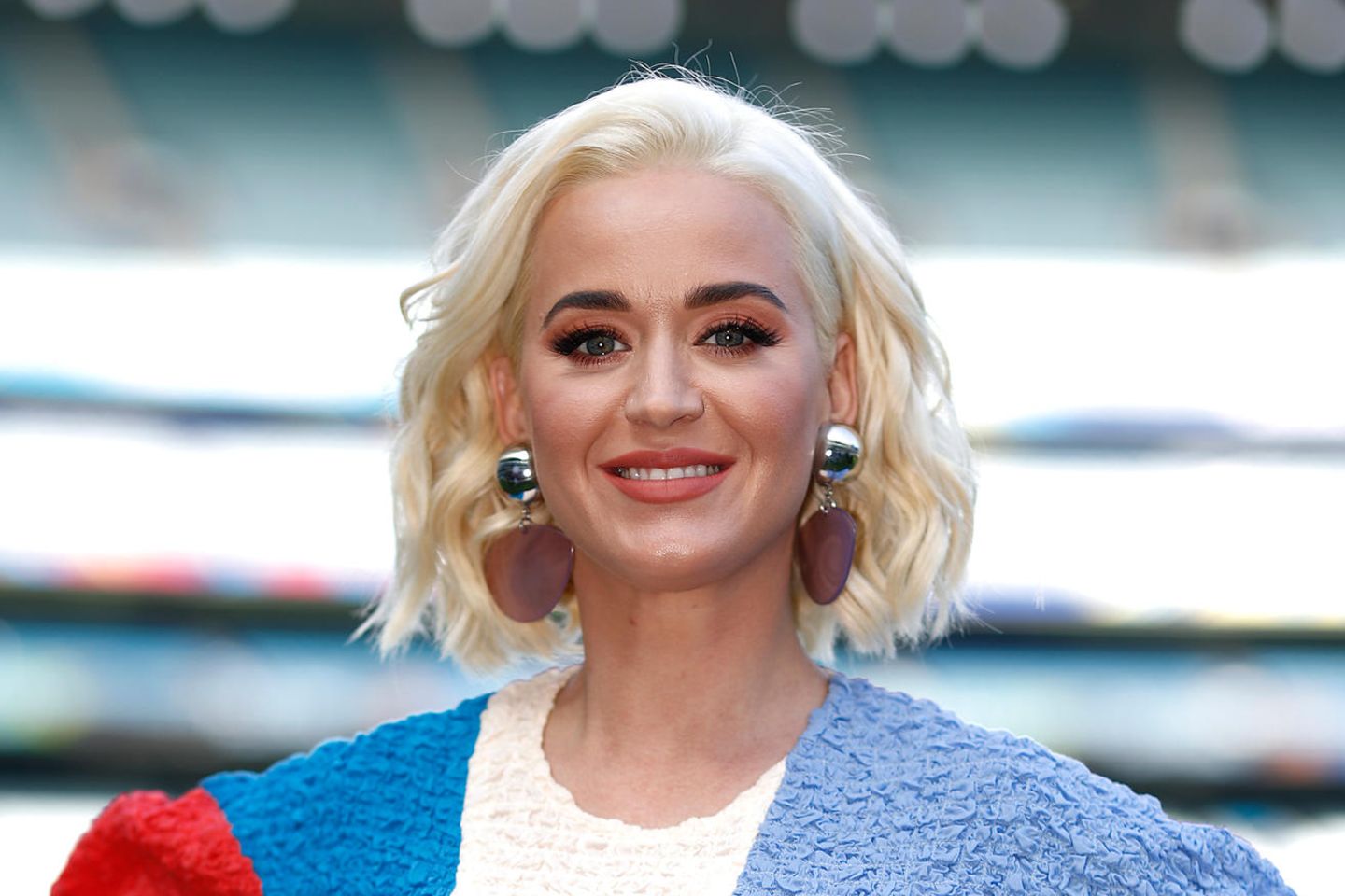 Hautbild verbessern: Katy Perry hat ihre Hautunreinheiten besiegt.