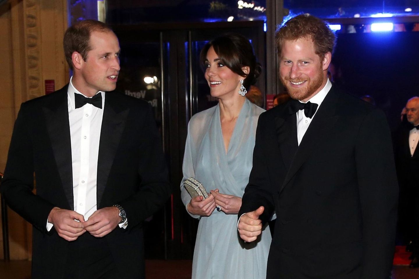 Prinz William, Herzogin Catherine, Prinz Harry bei der England-Premiere von "Spectre" im Oktober 2015.