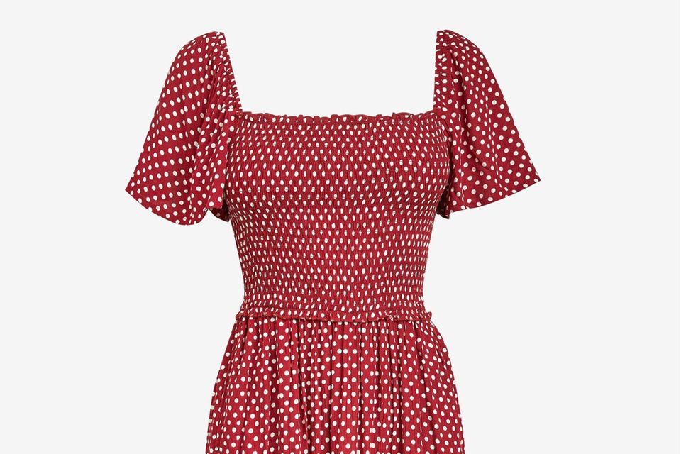 Must-haves: Punkte, Rüschen und ein leichter Stoff: Redakteurin Lisa Marie hat das perfekte Kleid für den Sommer gefunden. Punkte, Rüschen und ein leichter Stoff: Redakteurin Lisa Marie hat das perfekte Kleid für den Sommer gefunden.
