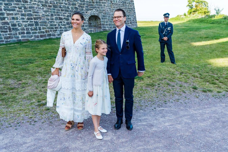 Prinzessin Victoria: Zu den diesjährigen Feierlichkeiten wählt Victoria ein helles, verspieltes Kleid. Zu den diesjährigen Feierlichkeiten wählt Victoria ein helles, verspieltes Kleid.