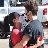 27. Juli 2020  Demi Lovato und Max Ehrich sind frisch verliebt. Erst vor ein paar Tagen gab das Paar bekannt, dass es sich verlobt hat. Nun können wir sogar einen Blick auf dieses begehrte Detail werfen...