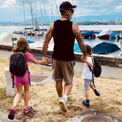 2. August 2020  Robbie Williams macht mit seinen Kindern einen Sonntagsausflug. Seine Frau Ayda Field ist natürlich auch dabei, aber einer muss ja das Erinnerungsfoto für Instagram schießen. 