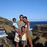 4. August 2020  "Herzlichen Glückwunsch an meinen Liebling. Auf all die guten Tage, blauen Himmel und Abenteuer, die noch kommen." Mit diesen liebevollen Worten gratuliert Michelle Obama ihrem Ehemann Barack Obama auf Instagram und teilt dazu ein schönes Familienfoto aus früheren Tagen.   