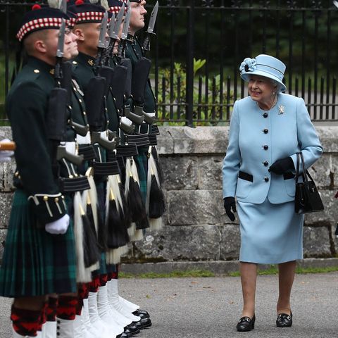 Queen Elizabeth wird standesgemäß in Schottland begrüßt (Balmoral, 2019)