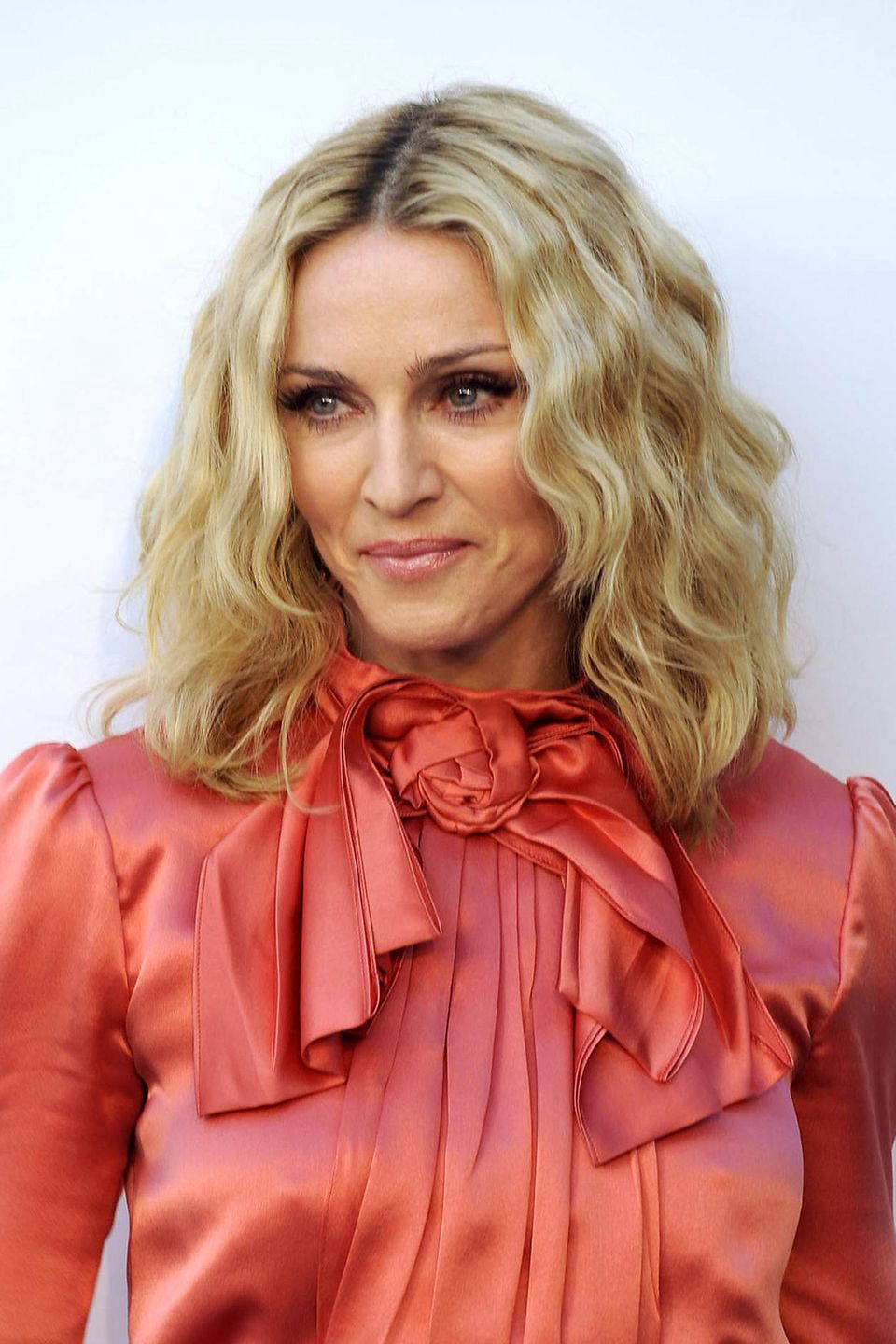 Musikalisch macht ihr bisher keiner etwas vor – selbst mit ihren 63 Jahren rockt Madonna heute noch die Bühne. Doch optisch entfremdet sich die US-Amerikanerin mehr und mehr von ihrem natürlichen Aussehen. Musikalisch macht ihr bisher keiner etwas vor – selbst mit ihren 63 Jahren rockt Madonna heute noch die Bühne. Doch optisch entfremdet sich die US-Amerikanerin mehr und mehr von ihrem natürlichen Aussehen.
