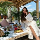 25. August 2020  Jenny Frankhauser feiert heute ihren 28. Geburtstag. Den Tag beginnt sie im Bademantel mit einem üppigen Frühstück in einem Strandcafé und fühlt sich dabei wie eine Prinzessin. 
