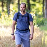 28. August 2020  Mit Rucksack und besonders dicken Wanderstiefel hat sich Prinz Haakon auf den Weg gemacht, die alte Flüchtlingroute von Oslo bis zur schwedischen Grenze zu meistern.