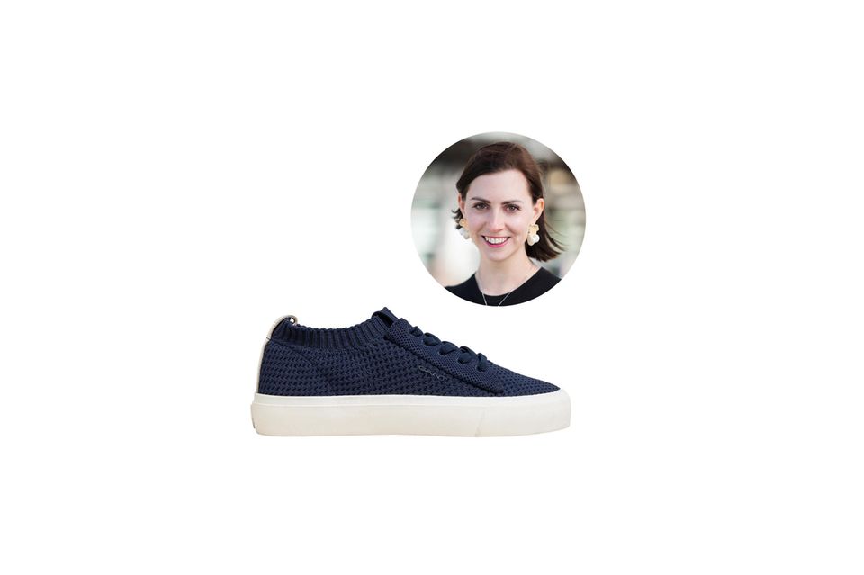 Nachhaltige Must Haves: Redakteurin Kathrin liebt den bequemen Sommersneaker, der aus recyceltem Meeresplastik hergestellt wird. Redakteurin Kathrin liebt den bequemen Sommersneaker, der aus recyceltem Meeresplastik hergestellt wird.