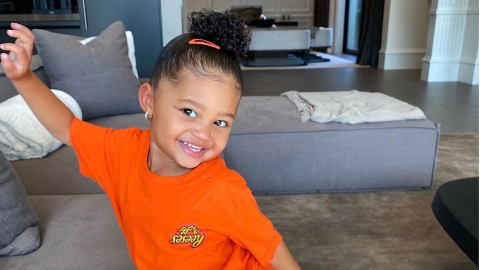 Lilli Hollunder: Stormi Webster Stormi Webster