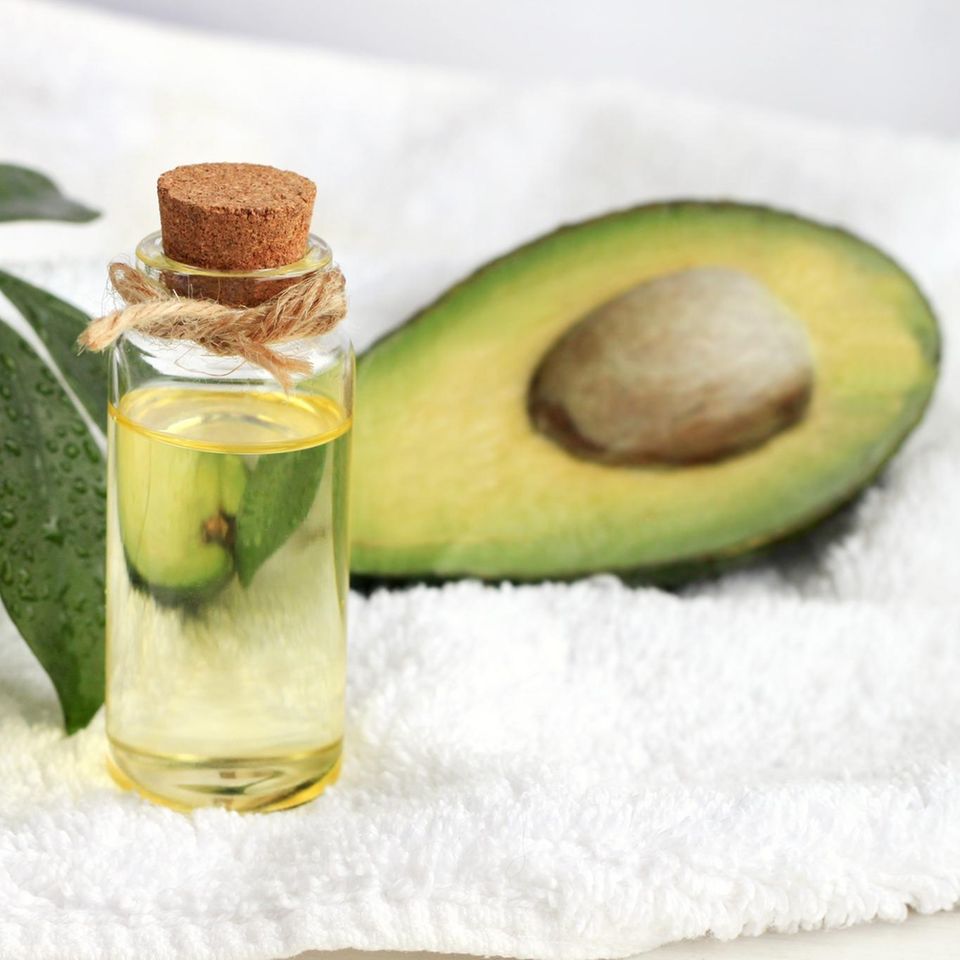 Avocadoöl ist ein tolles Pflegeprodukt für Haut und Haare.