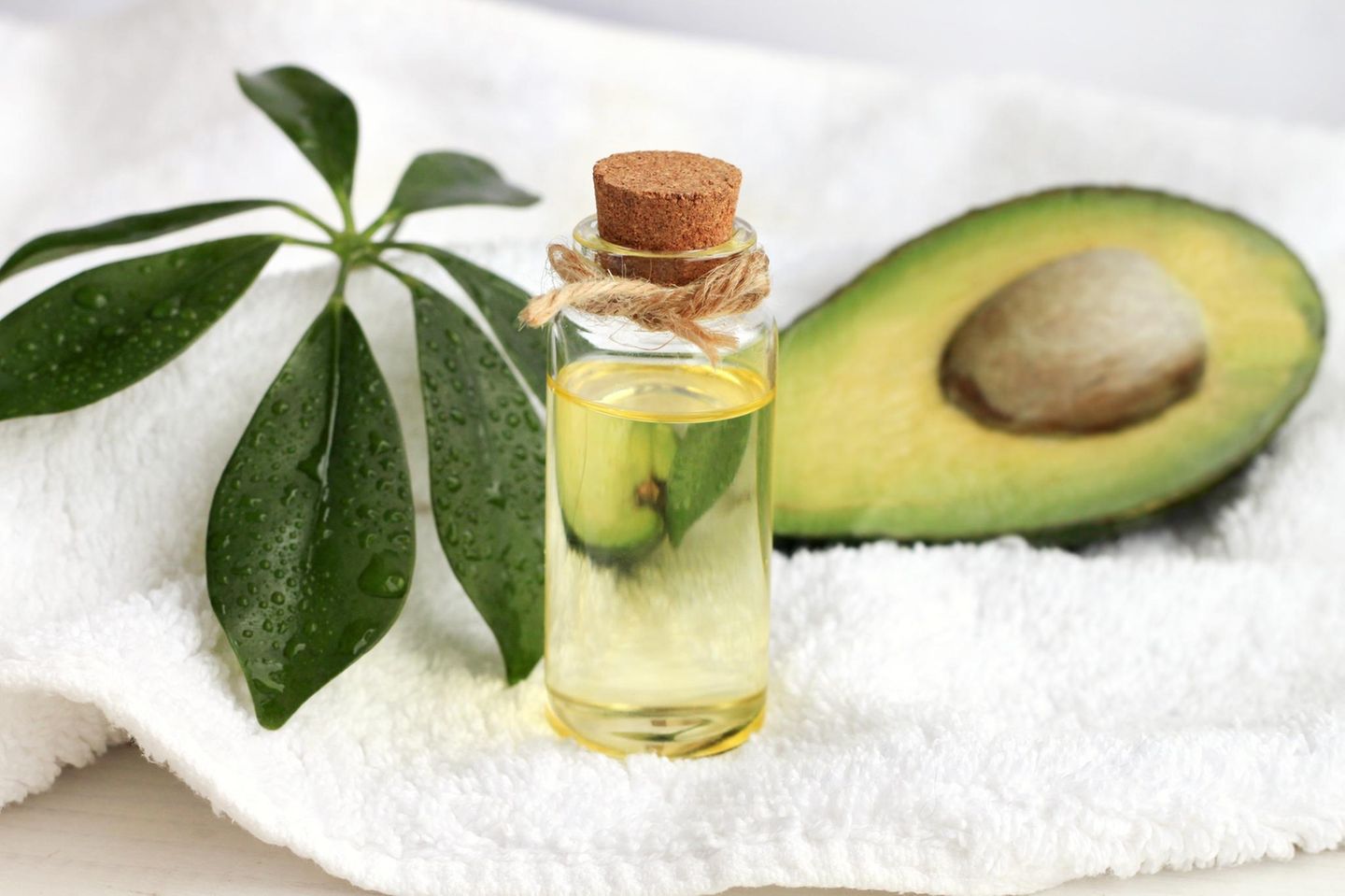 Avocadoöl ist ein tolles Pflegeprodukt für Haut und Haare.