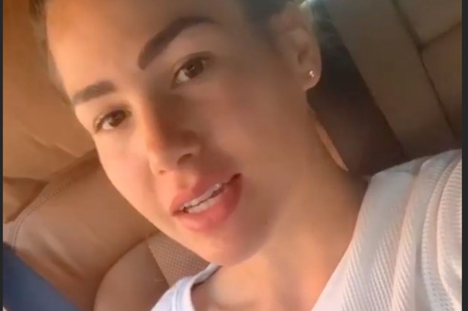Oliver + Amira Pocher : Angelina Pannek hat wegen ihrer Schmerzen Spritzen in den Rücken bekommen. Angelina Pannek hat wegen ihrer Schmerzen Spritzen in den Rücken bekommen.