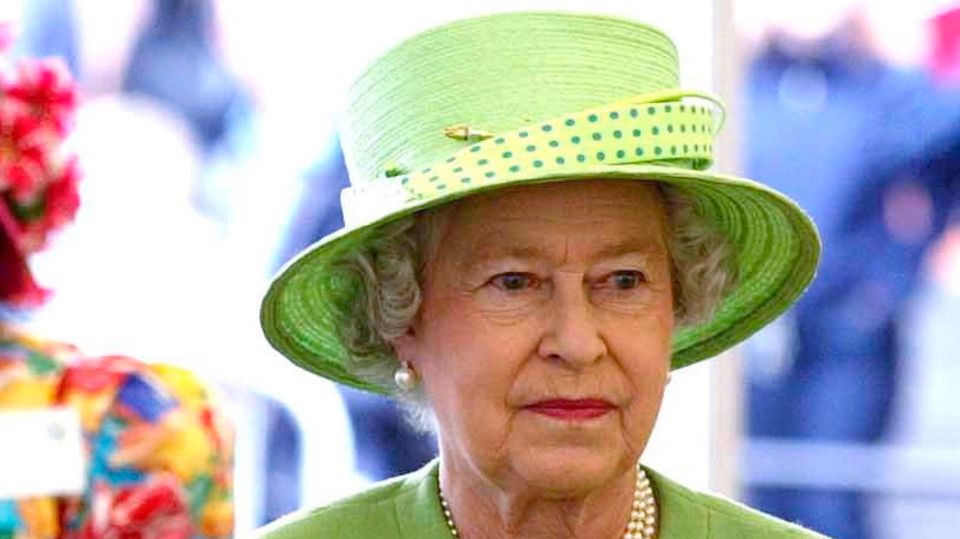 Royals: Queen Elizabeth Queen Elizabeth