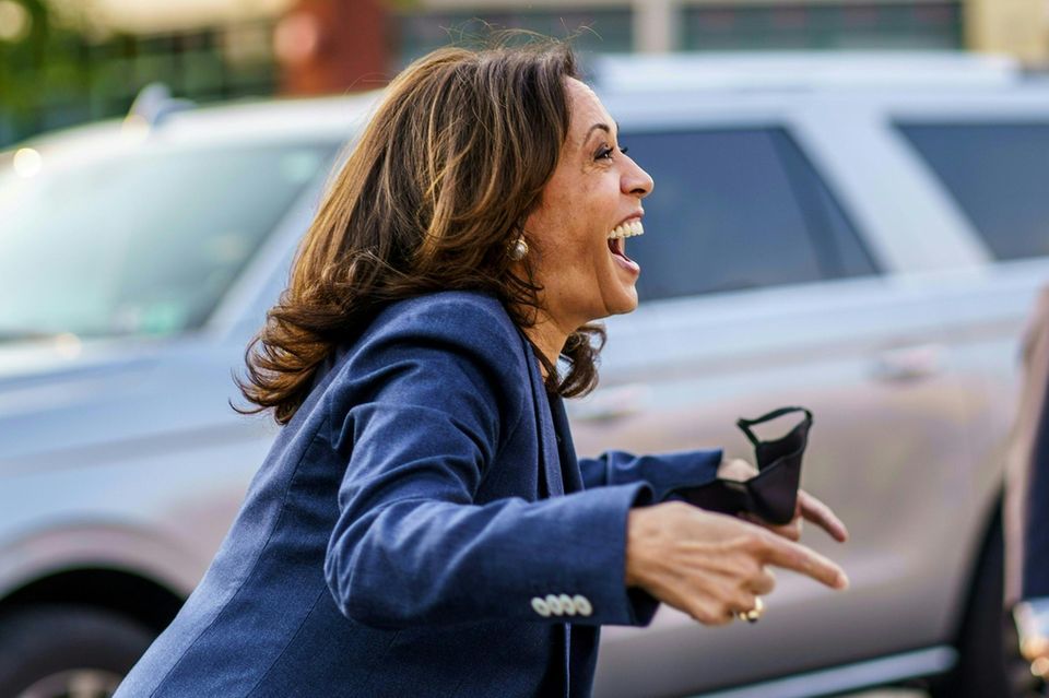 Kamala Harris: Eine Frau, die begeistert: Kamala Harris. Eine Frau, die begeistert: Kamala Harris.