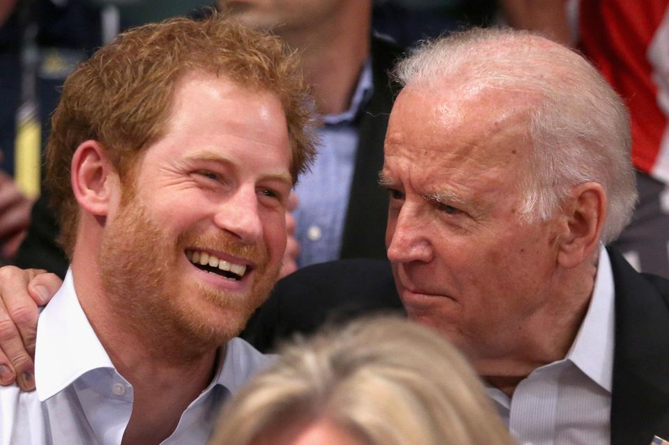 Jill Biden + Joe Biden: Eine echte Bromance: Prinz Harry und Joe Biden im Mai 2016 in Orlando. Eine echte Bromance: Prinz Harry und Joe Biden im Mai 2016 in Orlando.
