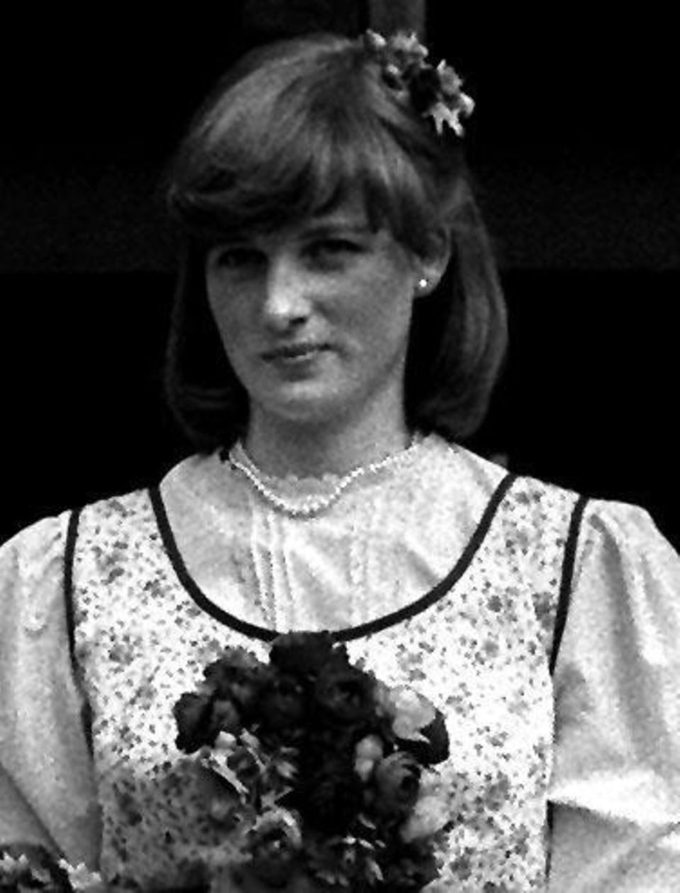 The Crown Wie Sich Prinz Charles Prinzessin Diana Kennenlernten Gala De