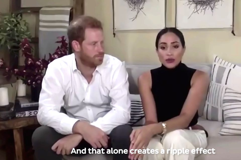 Prinz Harry + Herzogin Meghan: Für ein Gespräch mit Malala Yousafzai wird die Kulisse der Sussexes leicht verändert. Für ein Gespräch mit Malala Yousafzai wird die Kulisse der Sussexes leicht verändert.