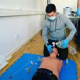 18. November 2020  Joey Heindle macht gerade eine Ausbildung zum Rettungssanitäter, und wie viel Spaß ihm diese macht, berichtet der Popsänger mit einem Foto auf Instagram. Wir nehmen also an, die Reanimation ist geglückt.