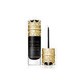 Mit diesem königlichen Beauty-Produkt können Sie nicht nur einen Fan der Royals glücklich machen, sondern auch jeden Beauty-Junkie. Der "Royal Kajal" von Dolce & Gabbana Beauty eignet sich nämlich perfekt für ganz unterschiedliche Styles dank eines ultrapräzisen Applikators. Exklusiv über Douglas, ca. 55 Euro.