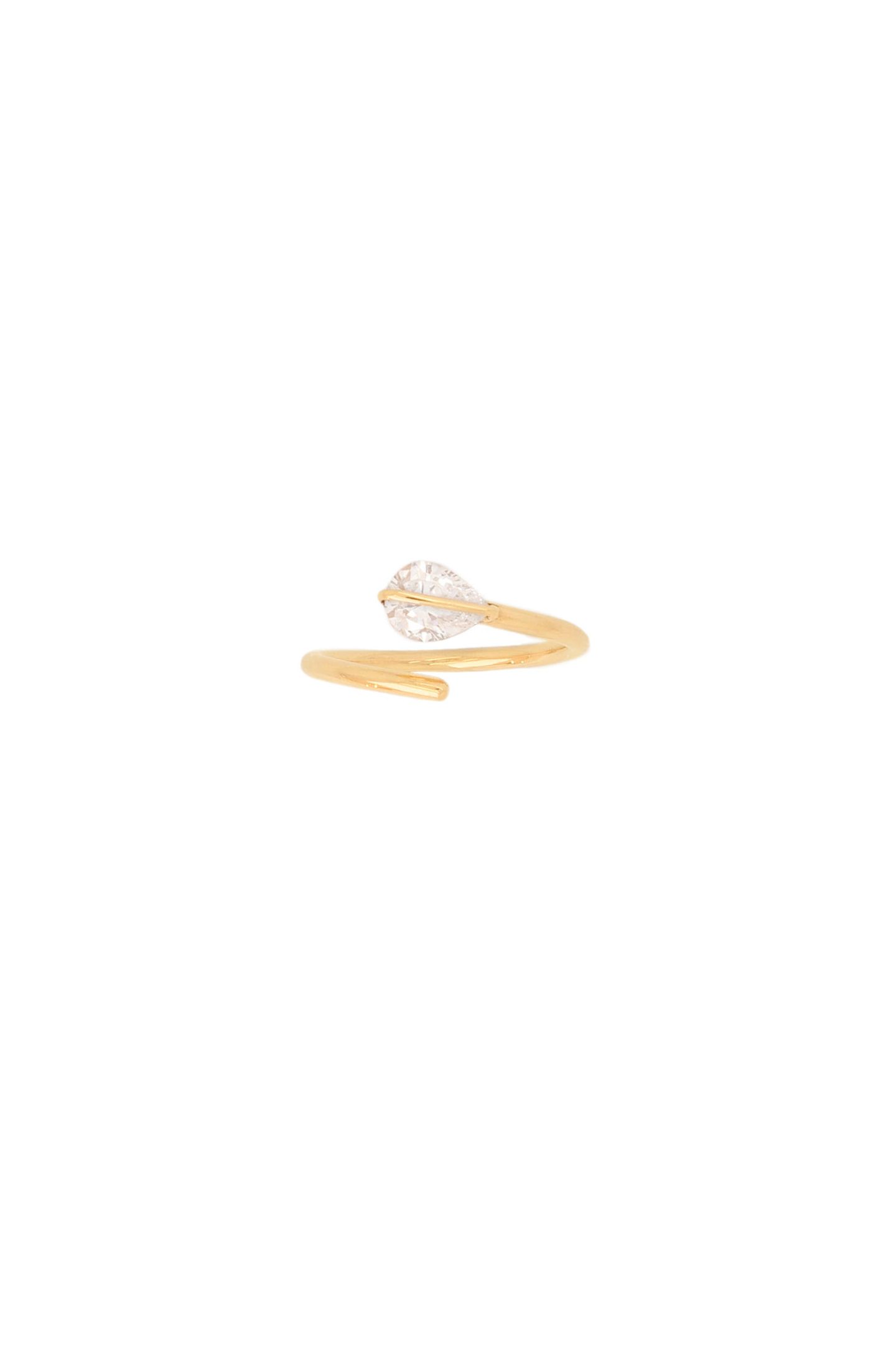 Ein Geschenk für die Ewigkeit: Dieser strahlende Diamant Ring von Ariane Ernst ist auf das Wesentliche reduziert und besticht durch einen 0,60ct Top Wesselton Tropfen Diamant, kostet 3.900 Euro. 