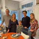 Happy Thanksgiving von Familie Witherspoon: Reese Witherspoon dankt in diesen Zeiten besonders den Helfern an vorderster Front, dem medizinischen Personal und all denjenigen, die sich heute um andere kümmern. 