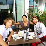 Auf Instagram postet Barbara Becker zu Thanksgiving ein Foto mit ihren Söhnen Elias und Noah. 