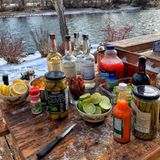 Eine etwas andere Art der Thanksgiving-Party feiert Dwayne "The Rock"Johnson mit einer Outdoor-Bar mit jeder Menge Tequila. 