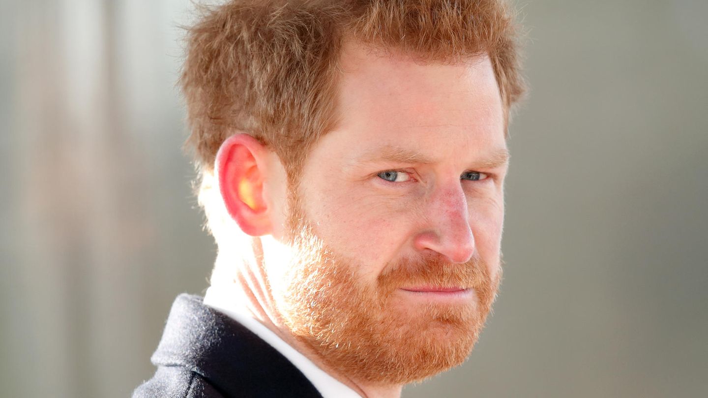 Video Prinz Harry Der Royal trauert um seine Patentante GALA.de