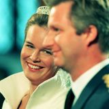 Schon Mathildes freudiges Lächeln vor dem Altar zeigt, dass die Ehe mit Philippe von Belgien eine glückliche werden würde.