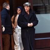 15. Januar 2020  Was für ein lässiges Paar! Camila Alves und Matthew McConaughey sehen beim Verlassen ihres New Yorker Hotels ganz schön stylisch aus - sie mit cooler Anzughose, Mütze und Mantel und Matt mit Schiebermütze und kuscheligem Teddy-Coat.